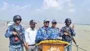 মেঘনায় কোস্টগার্ডের বিশেষ অভিযান : ৬ দিনে বিপুল পরিমাণ কারেন্ট জাল ও নৌকাসহ আটক ৪৪