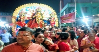 বিসর্জনের মধ্য দিয়ে শেষ হলো শারদীয় দুর্গোৎসব