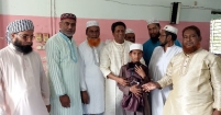 মৌলভী আব্দুল জাব্বার হাফিজিয়া মাদরাসার এতিম শিক্ষার্থীদের মাঝে ভূঁইয়া বাড়ি যুব সমাজের ঈদের পাঞ্জাবি বিতরণ